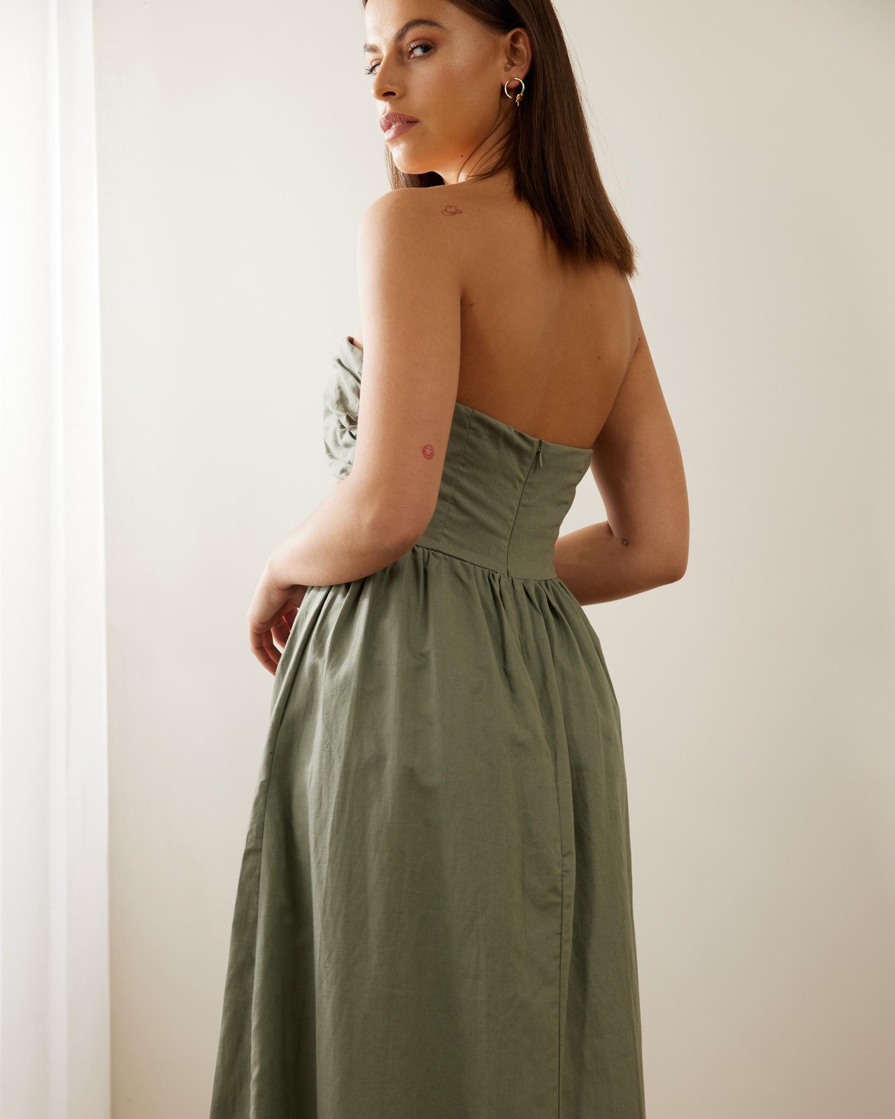 Flur Linen Blend Gathered Strapless Midi Dress