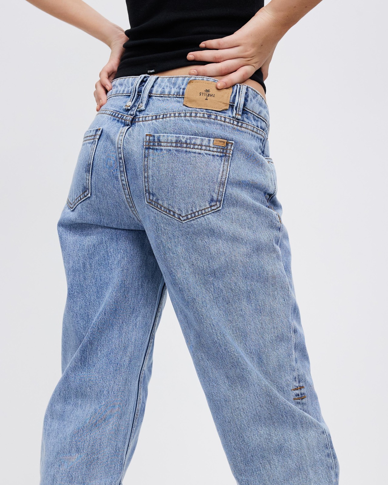 Saskia Low Straight Jeans
