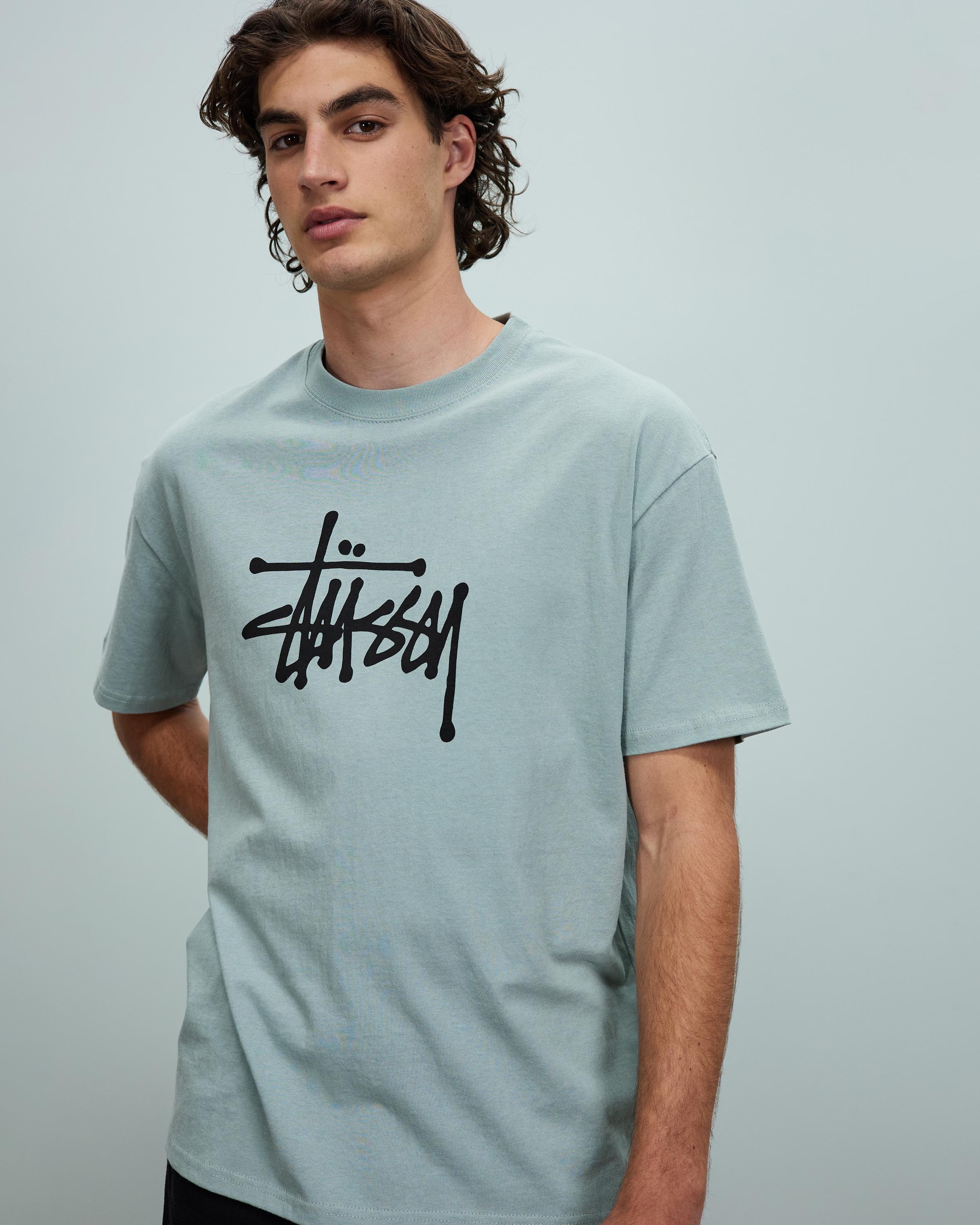 ＤＳ　ＬＳ　ＧＲＡＦＦＩＴＩ　ＥＭＢ　ＳＳ　ＴＥＥ Stussy Solid Graffiti SS Tee - AirRobe