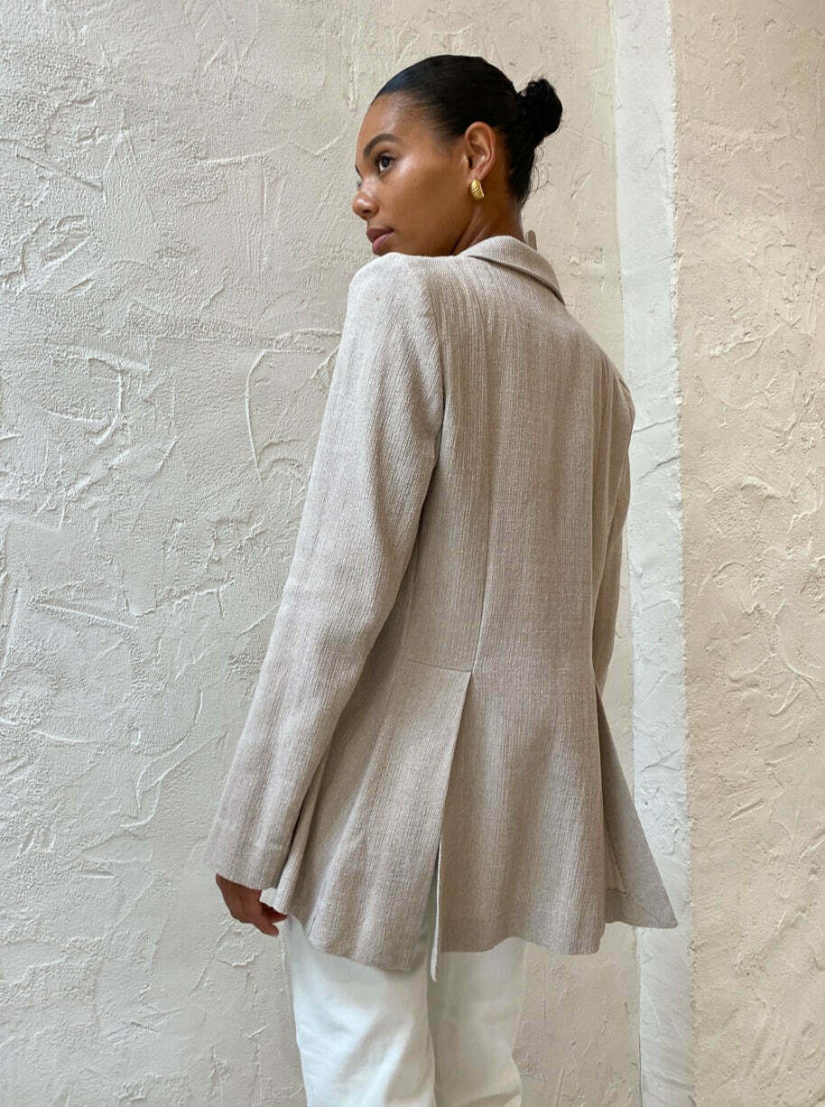 Billie Blazer Almond (Sold out)