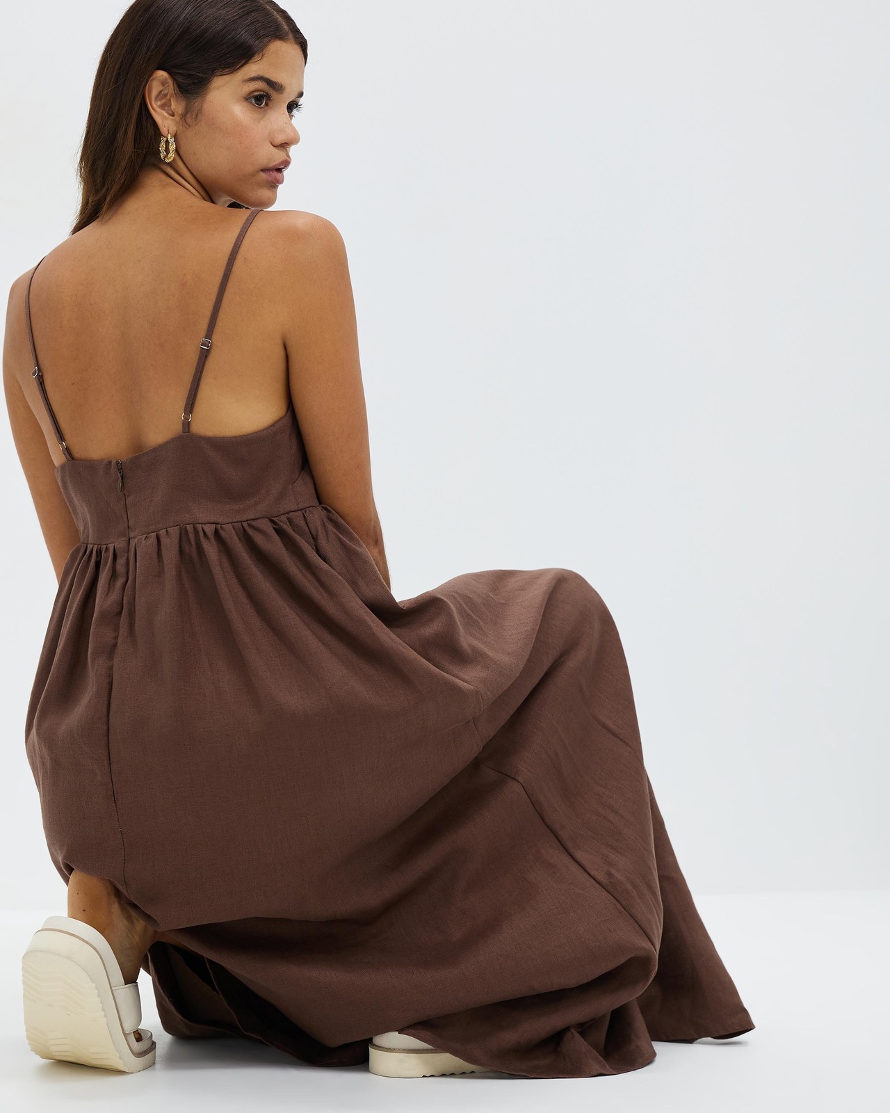 AERE Relaxed Square Neck Linen Dress - AirRobe display picture 1