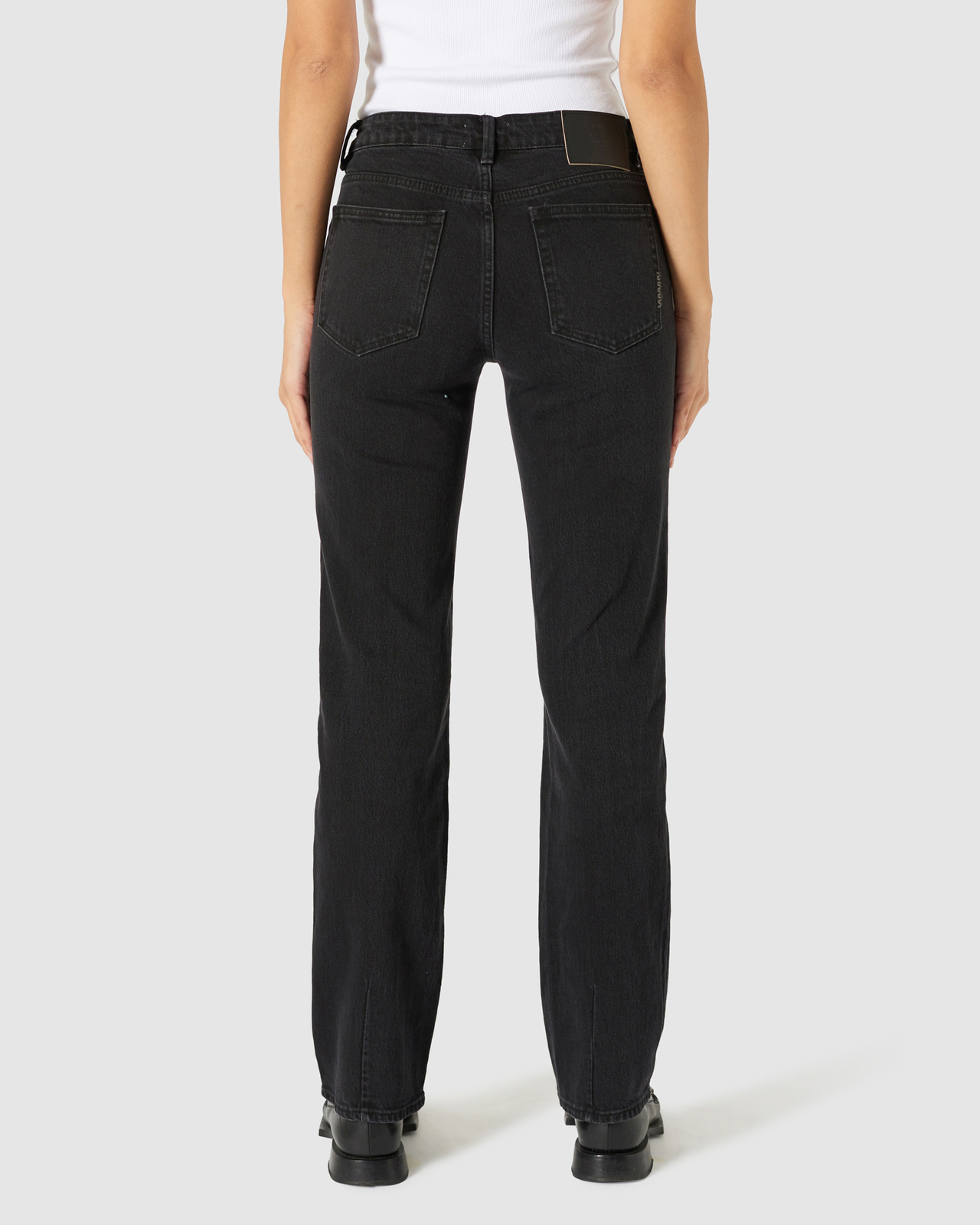 Mia Straight Jeans