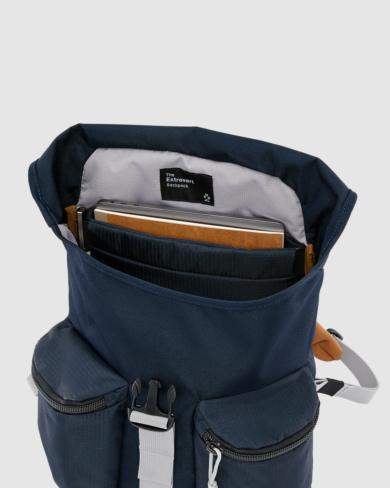 Crumpler Extrovert Backpack - AirRobe
