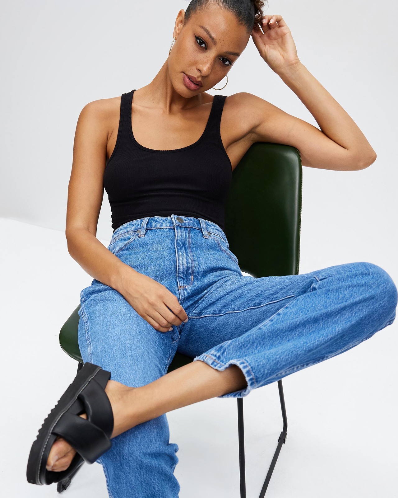 Claudia Hi Straight Jeans