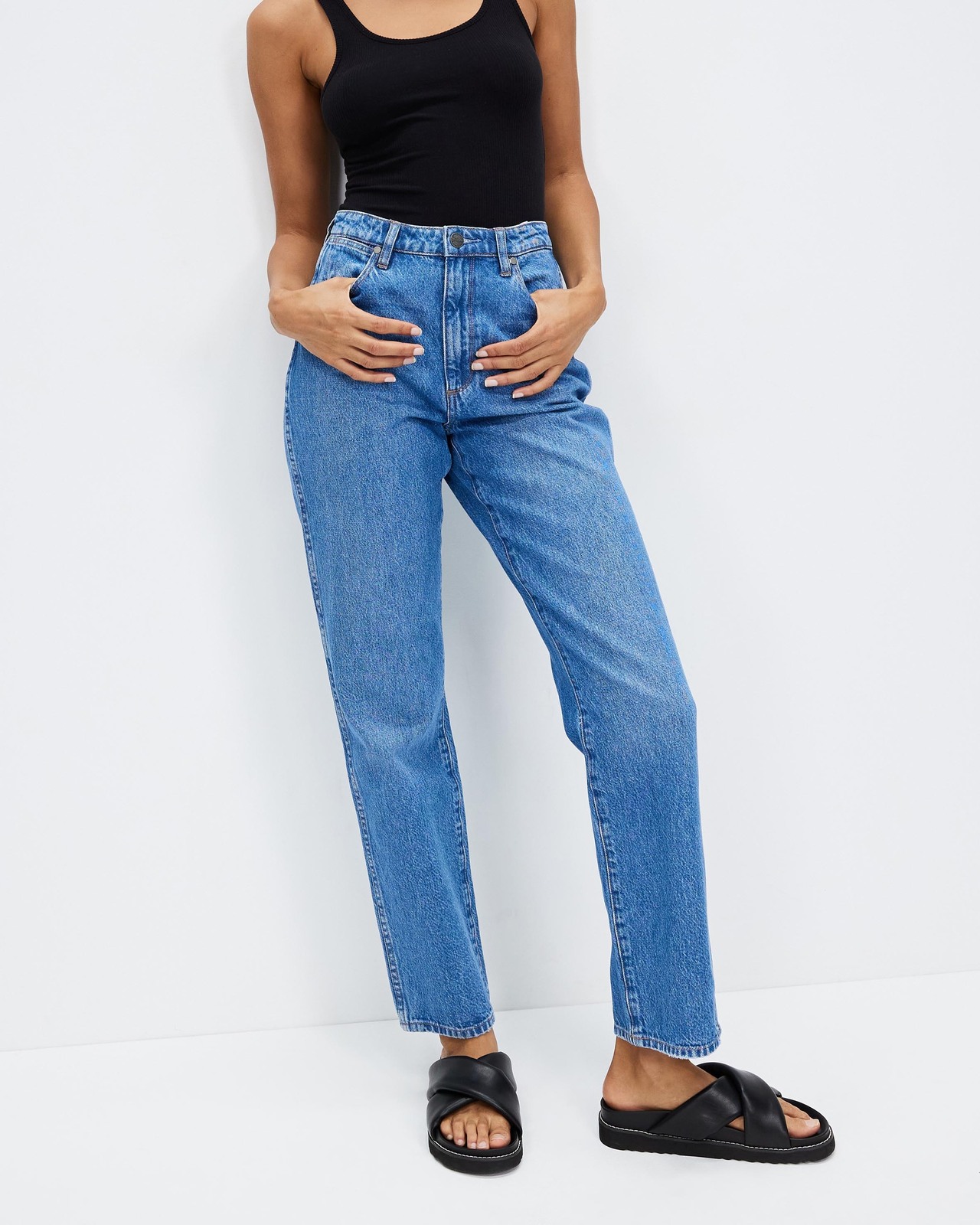 Claudia Hi Straight Jeans