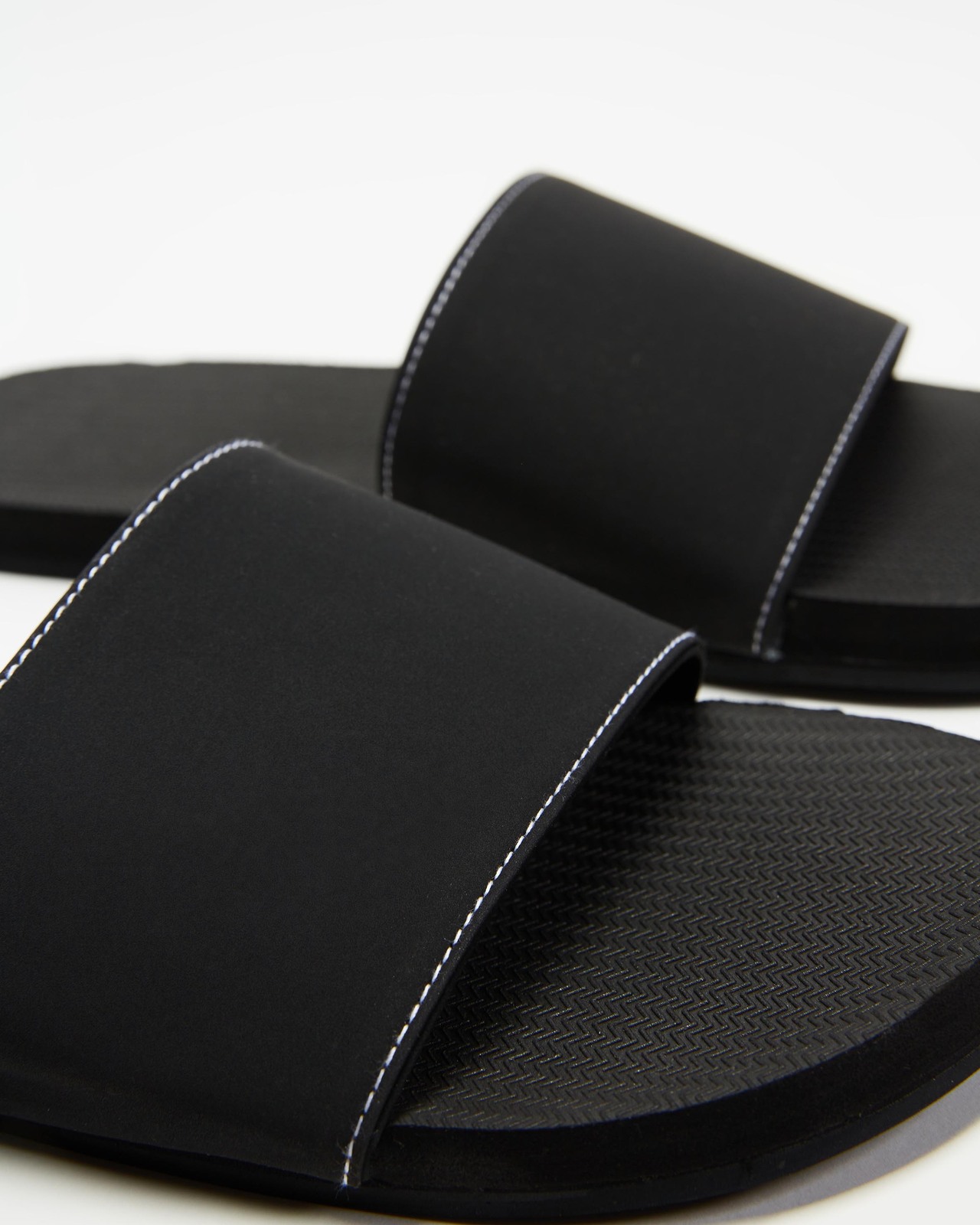 ESSENTLS Slides - Men's