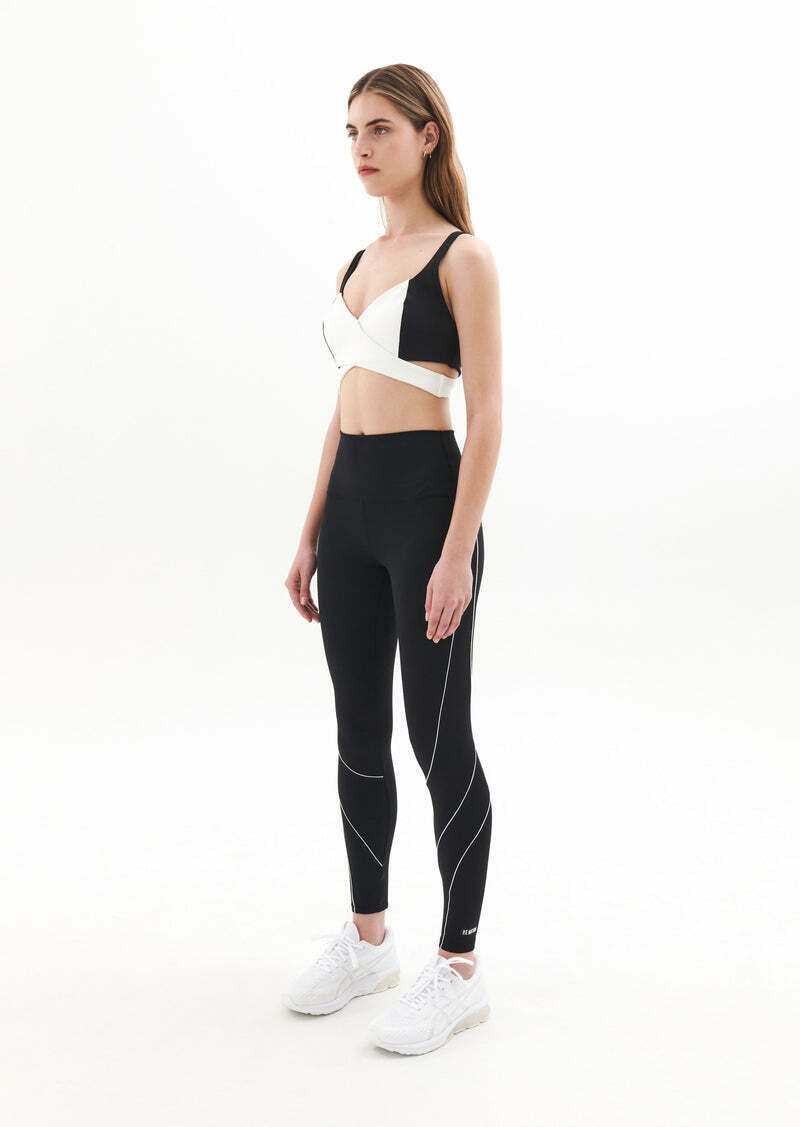 STATUS LEGGING IN BLACK BRAND NEW size XXS
