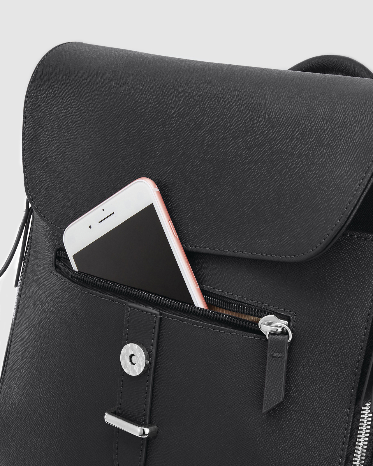 Samsonite Women Executive Leather Flap Backpack, AirRobe