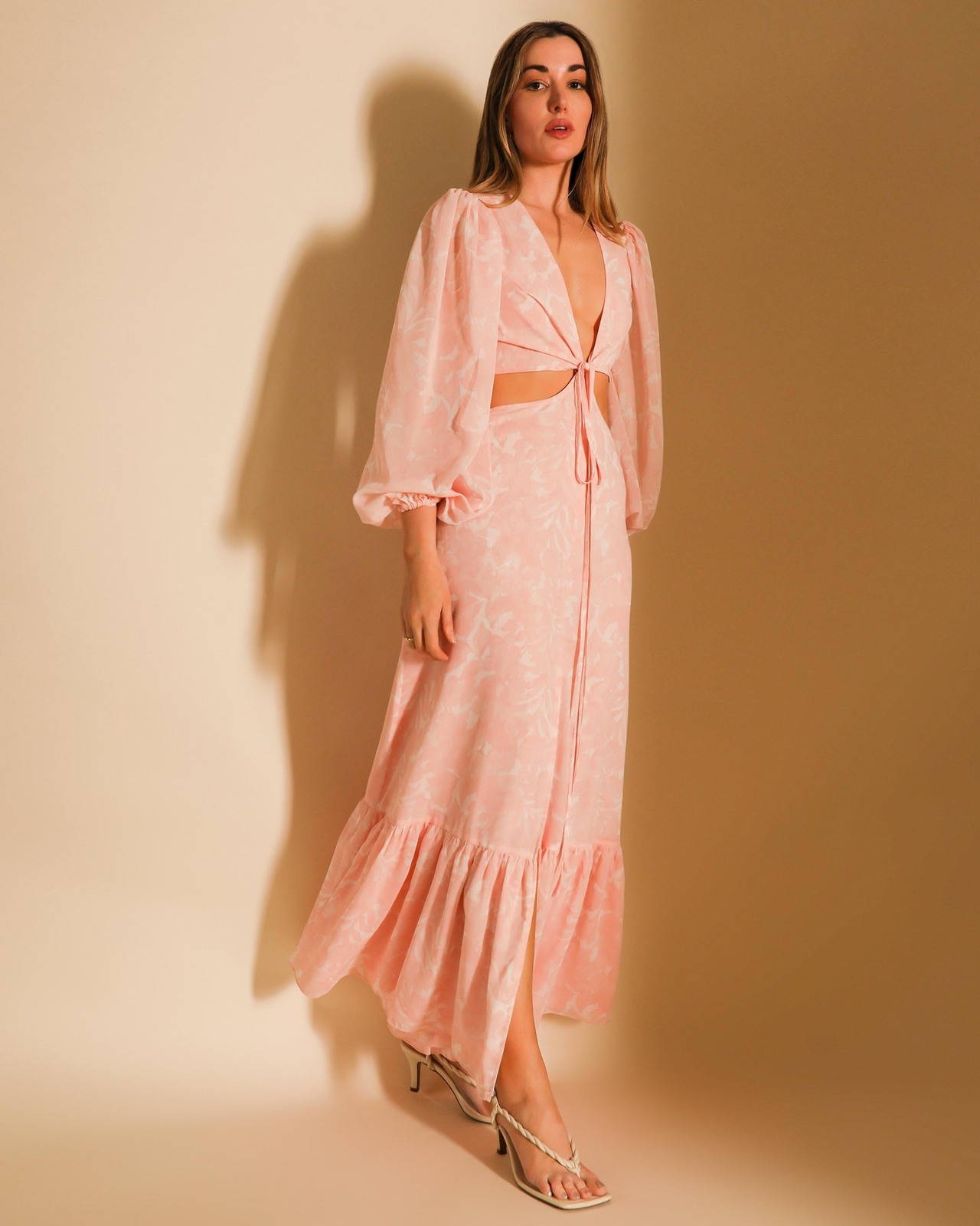 AirRobe - The easiest way to buy, sell and rent preloved designer fashion.