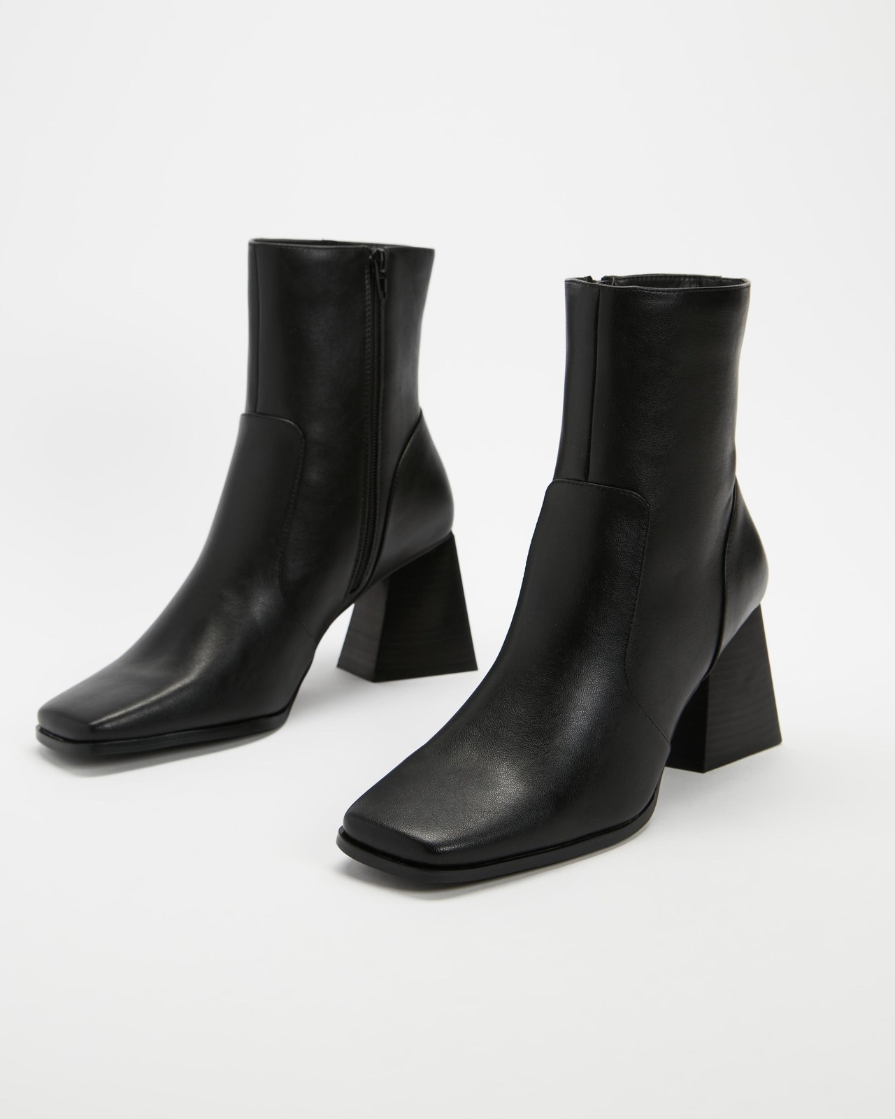 Tucky Ankle Boots