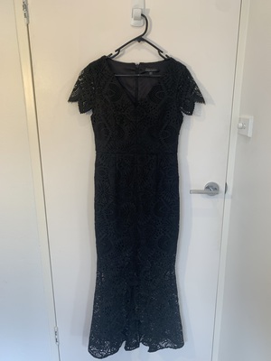 Forever New Black lace evening dress, short sleeves - AirRobe