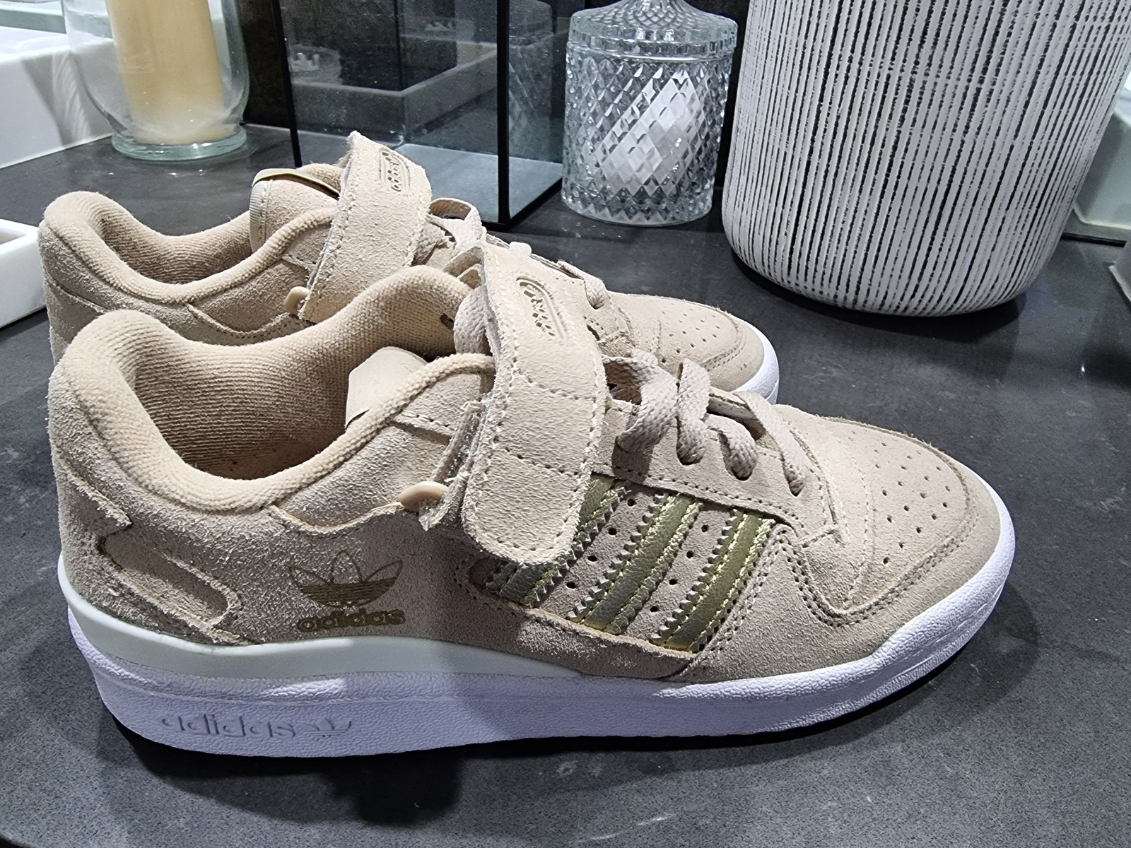 Forum Low - Women's