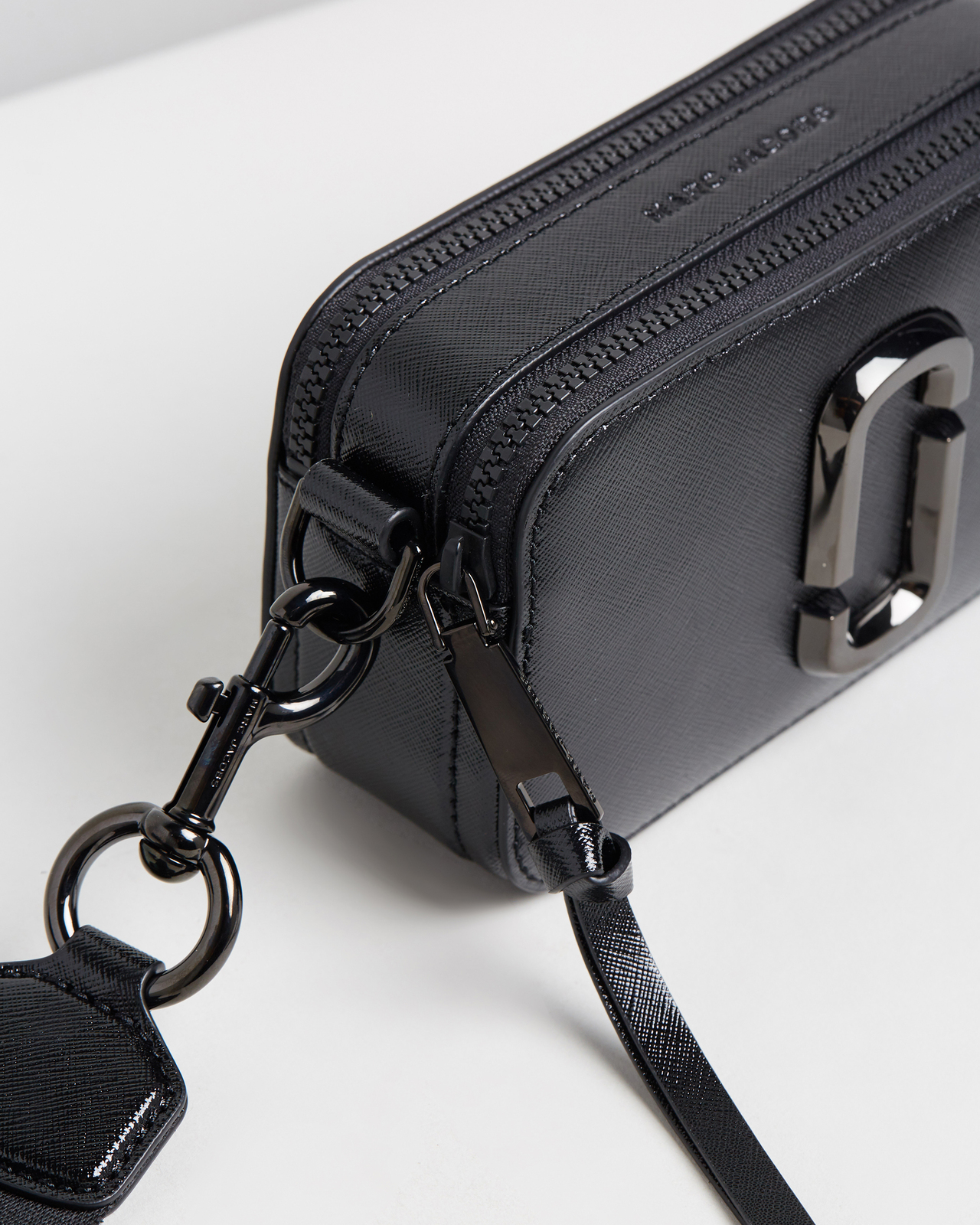 Snapshot DTM Cross Body Bag AirRobe