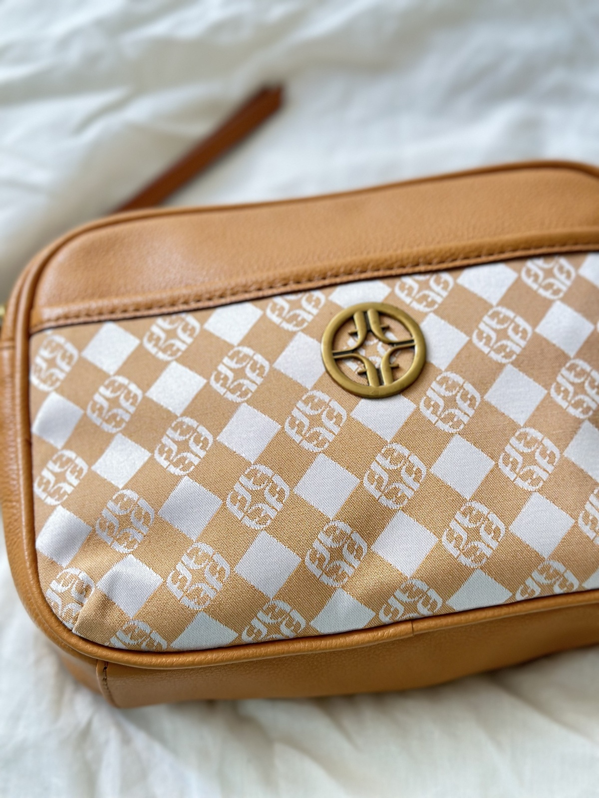 Fossil Brennon Camera Bag AirRobe