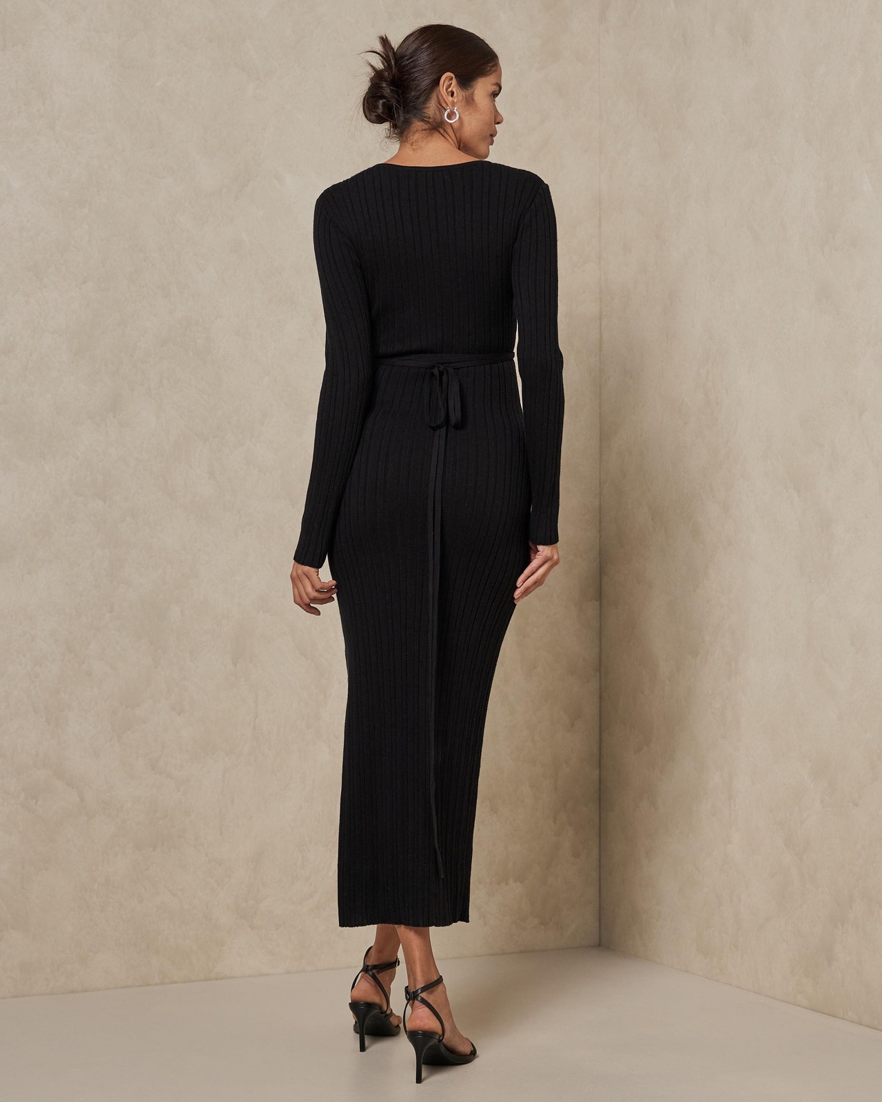 Cut Out Waist Knit Dress