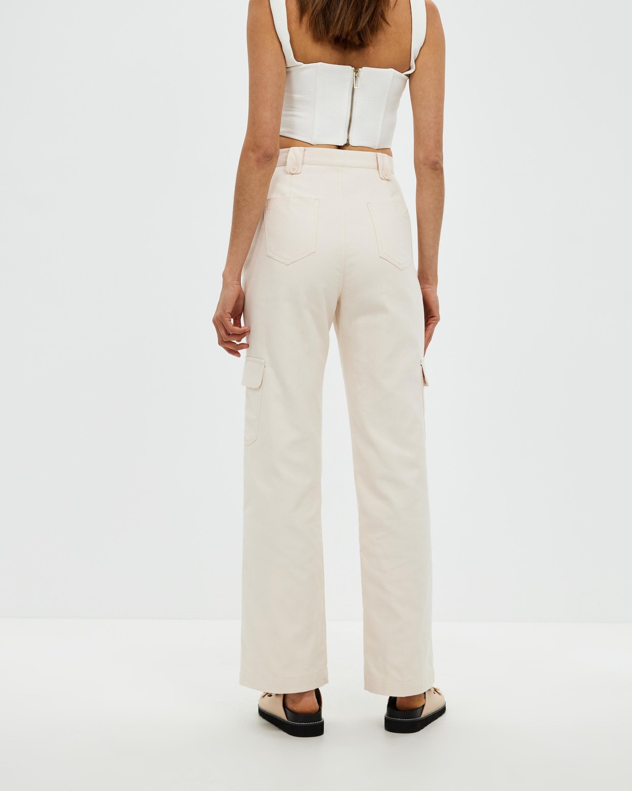 Straight Leg Pocket Detail Pants