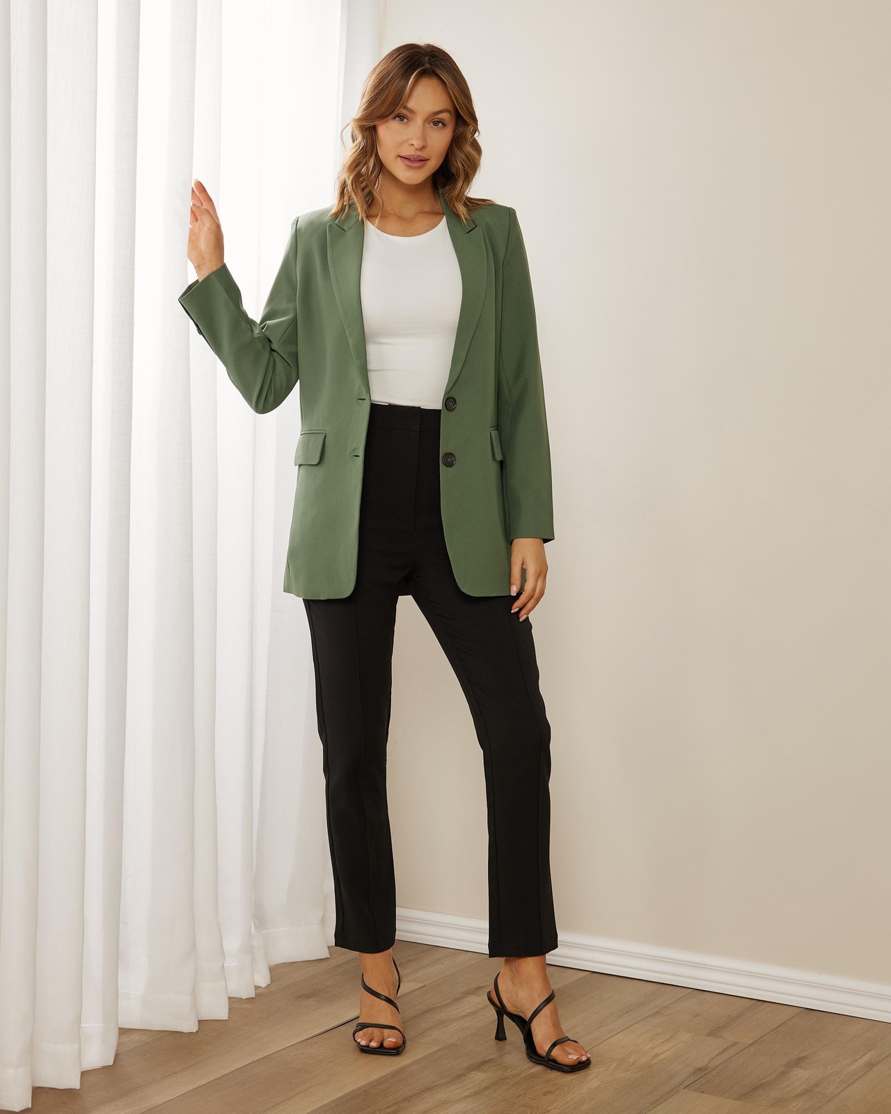 Norah Blazer