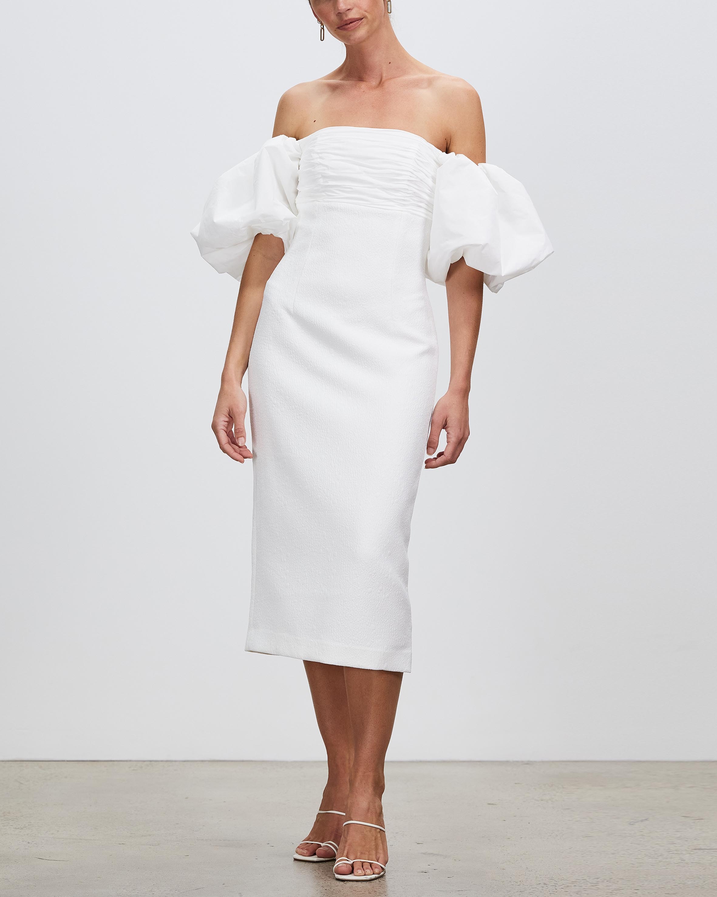 新作【Rebecca Vallance】Bridal Genevieve midi dress Bridal Genevieve bow-trimmed crêpe midi dress in white