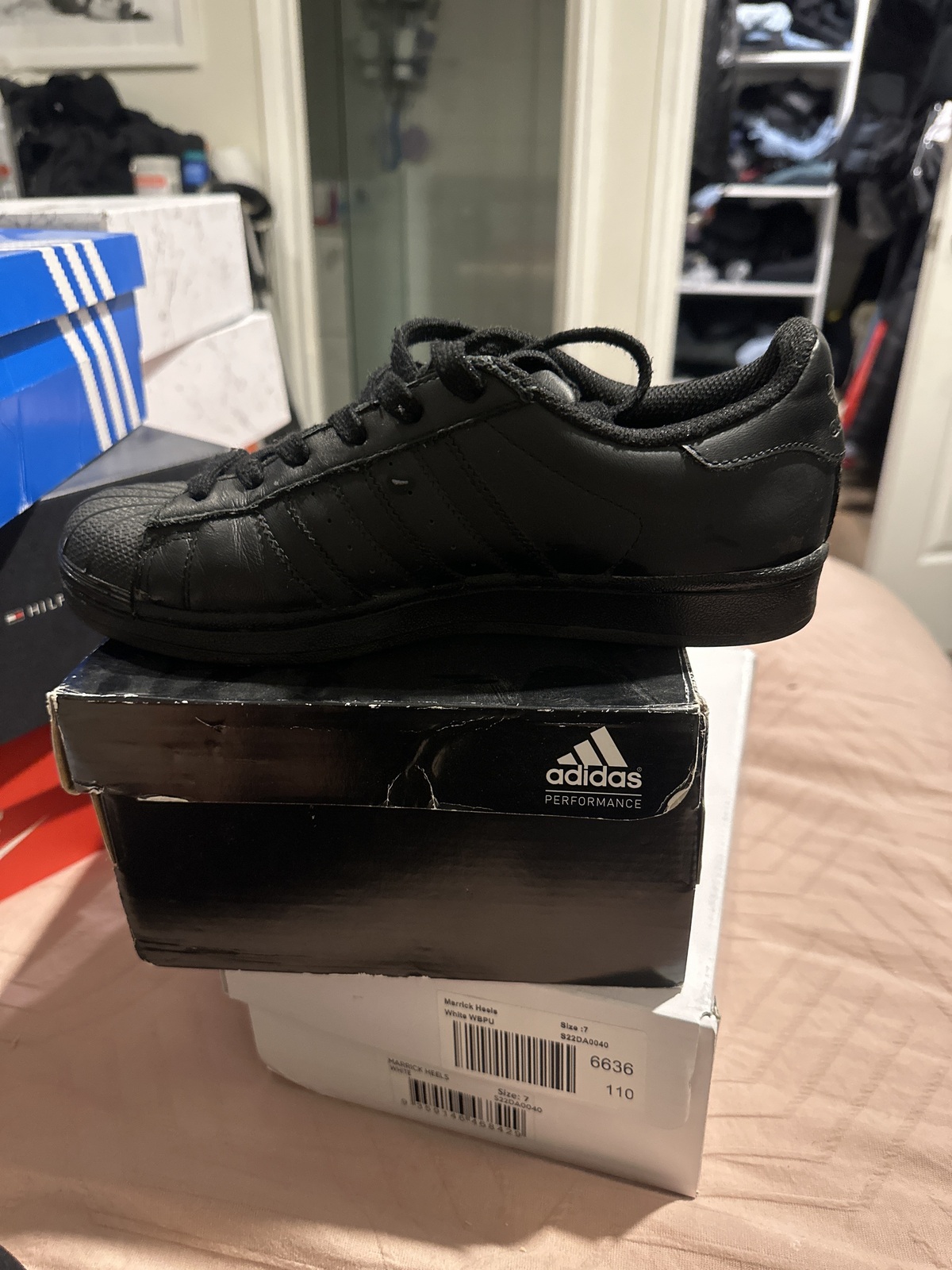 adidas gazelle silver green womens Adidas Superstar ADV Shoe Carbon / Carbon / Collegiate – humidity