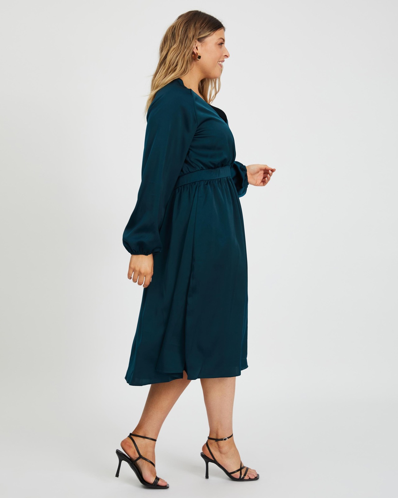 Atmos&Here Curvy Heidi Midi Dress - AirRobe