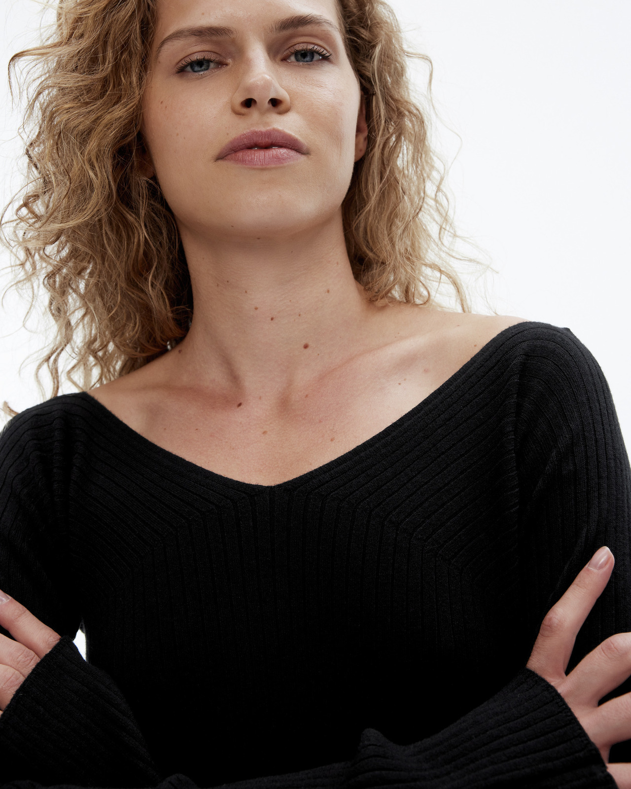 Rib Wide V Neck Knit