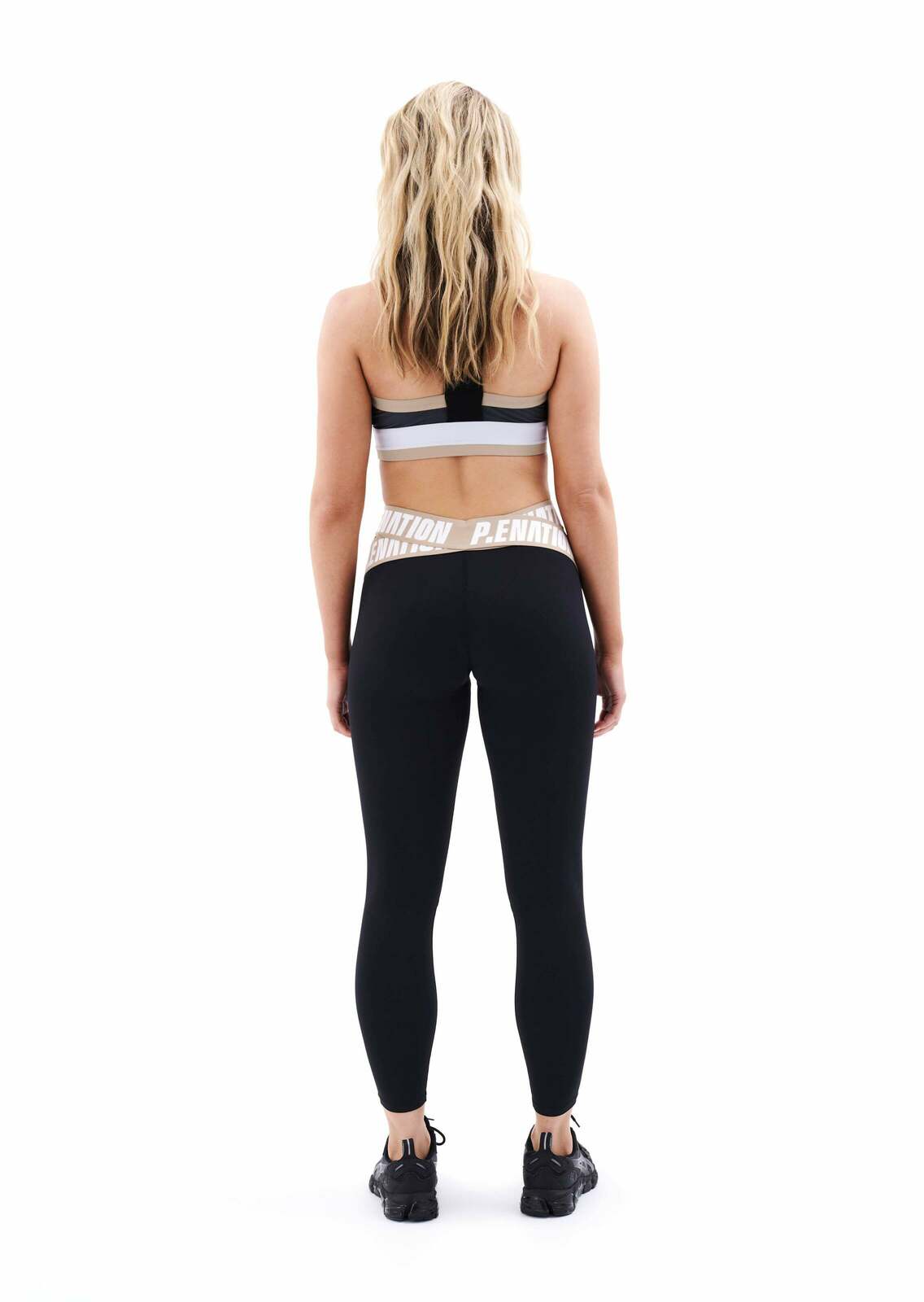 BACK SWING LEGGING IN BLACK