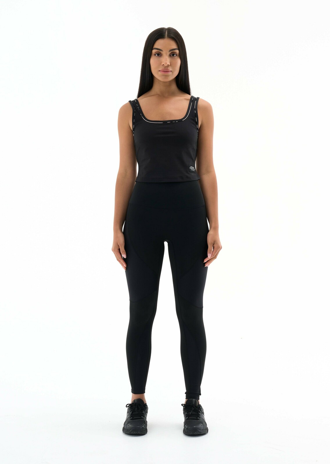 PURSUIT TANK IN BLACK