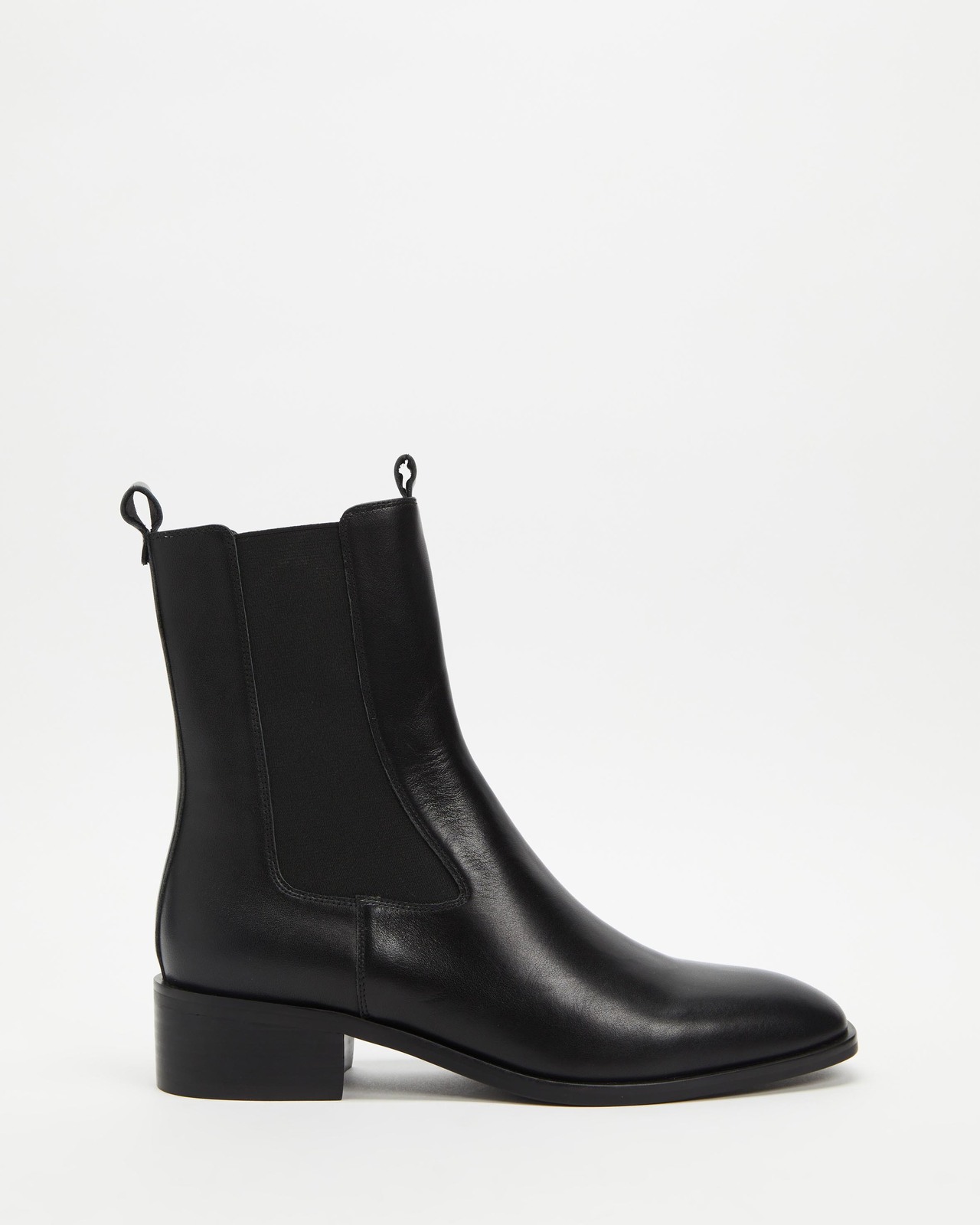 Flat Leather Chelsea Boots
