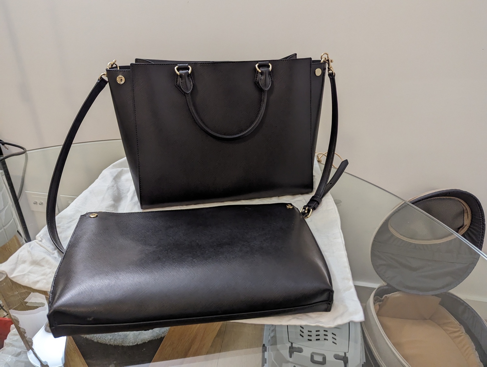 INEZ 13" ZIP AROUND WORKER TOTE Black AirRobe