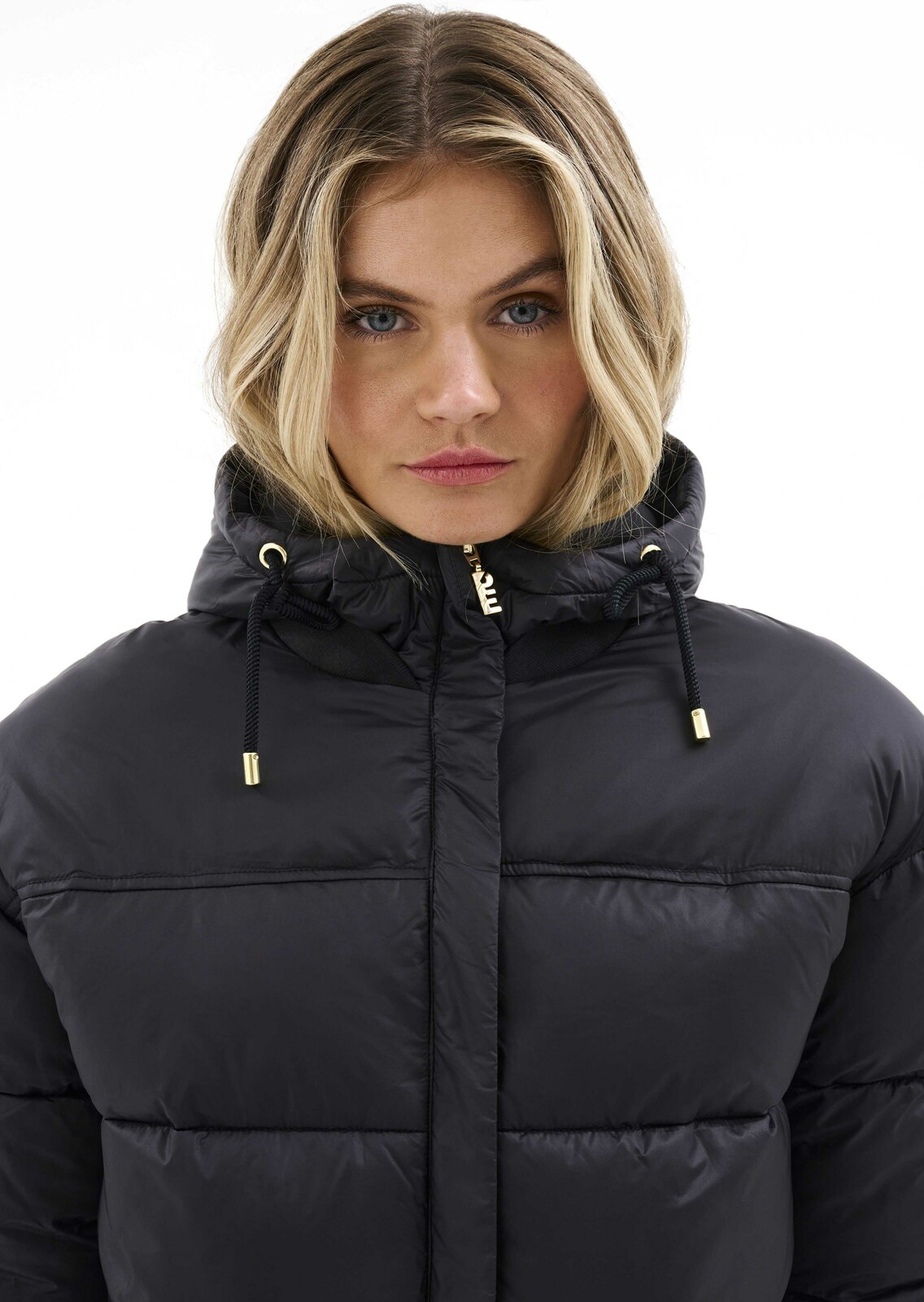 INFINITE JACKET IN BLACK