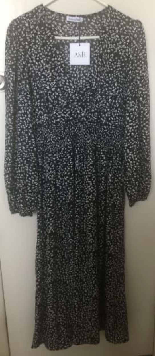 NWT Black & White Floral Print Midi/Full-Dress with Cinched Waist