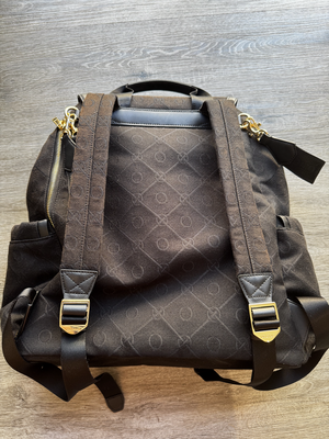 Oroton Lena Baby Backpack And Mat Black/Black AirRobe