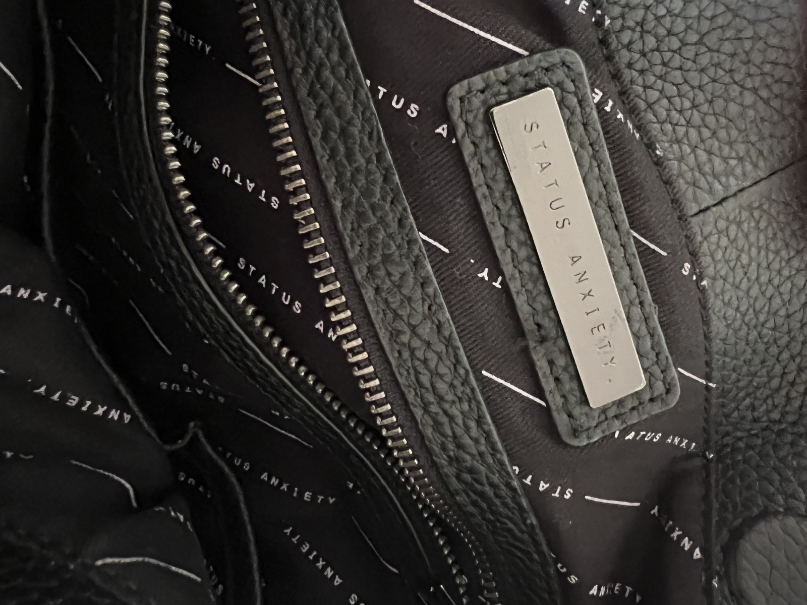 Status Anxiety Ready and willing black AirRobe