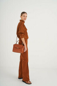 【OROTON】Inez Medium Satchel/2WAY/ショルダー＆ハンドバッグ Inez Medium Satchel - Black | Oroton
