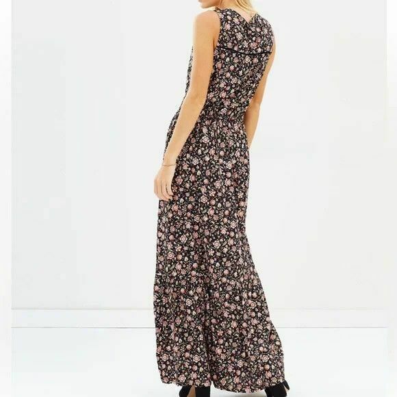 Marquisa Winter Floral Washed Black Floral Sleeveless Maxi Dress