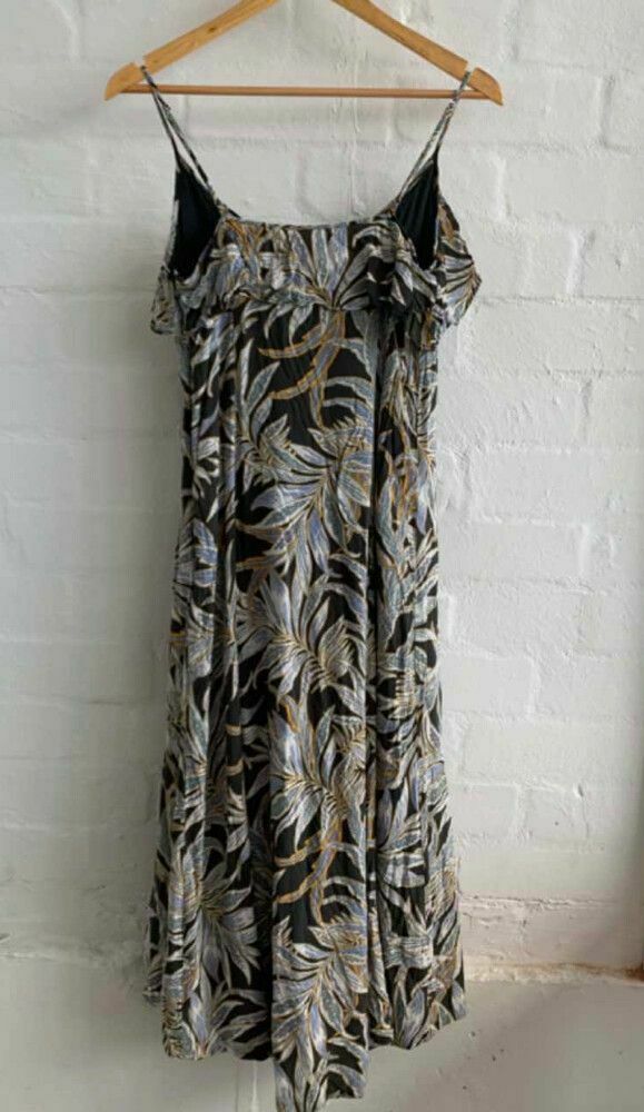 Tropical Leaf Print Ruffle Maxi Dress