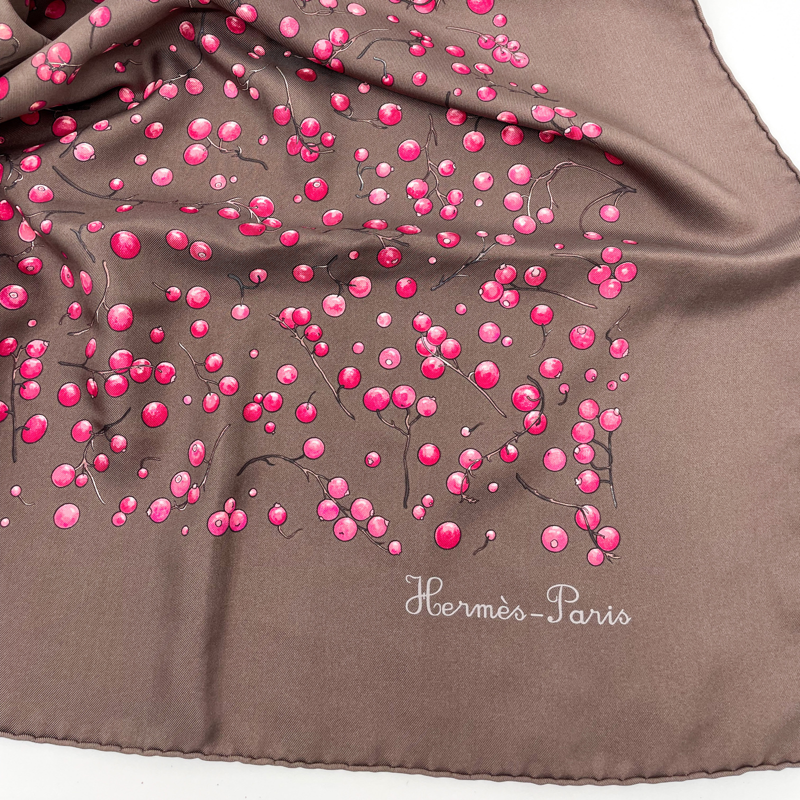 Hermes Red Berries Scarf - AirRobe