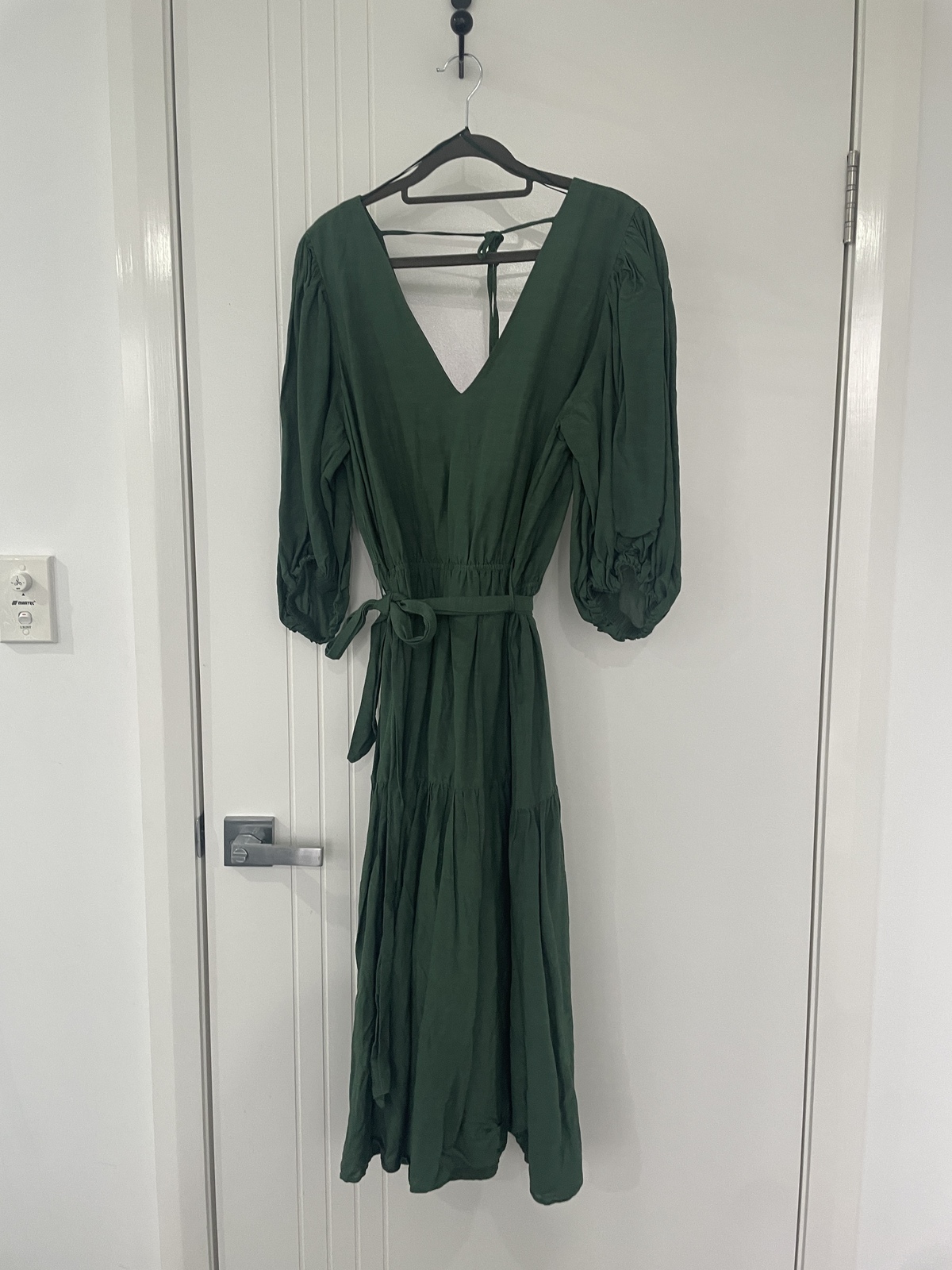 WITCHERY Green Midi Dress - AirRobe