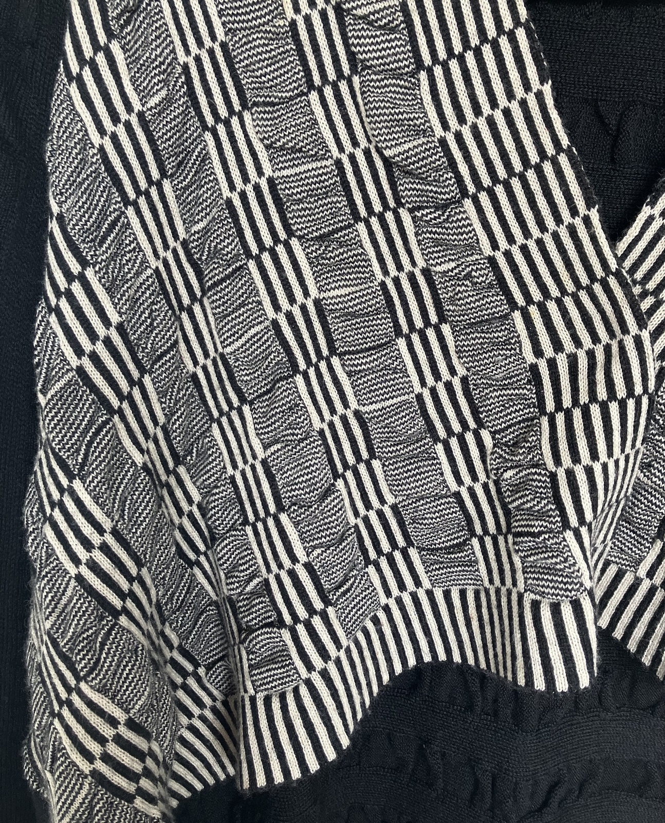 VINTAGE KNIT