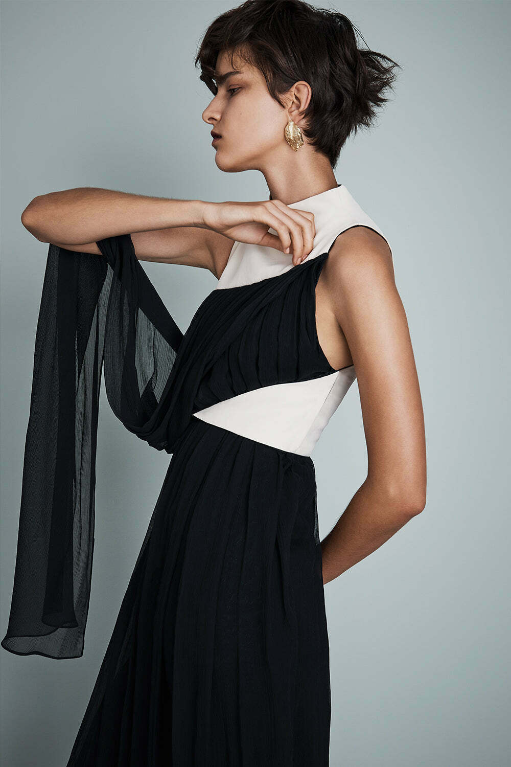 BLACK YORYU GEORGETTE BERLIN GOWN