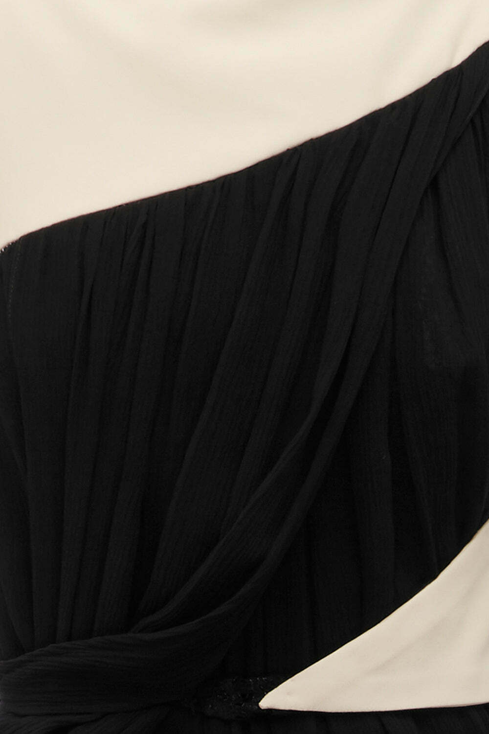 BLACK YORYU GEORGETTE BERLIN GOWN