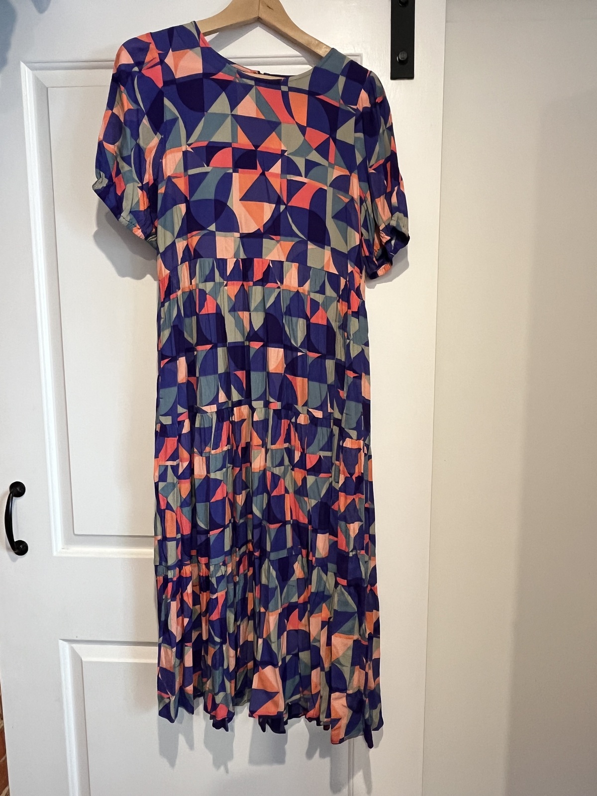 mister zimi midi dress An everyday winner  Our Olivia Midi Dress in Mosaic  Tip: Spin her  around and wear her backwards for a new V-neck look!