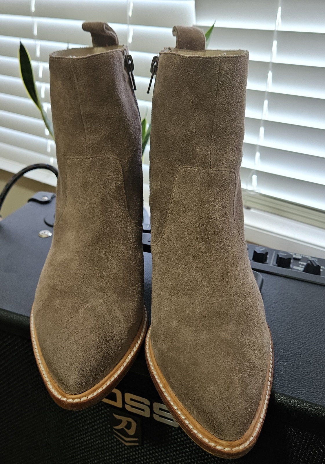 Finery Khaki / Tan Suede Boots