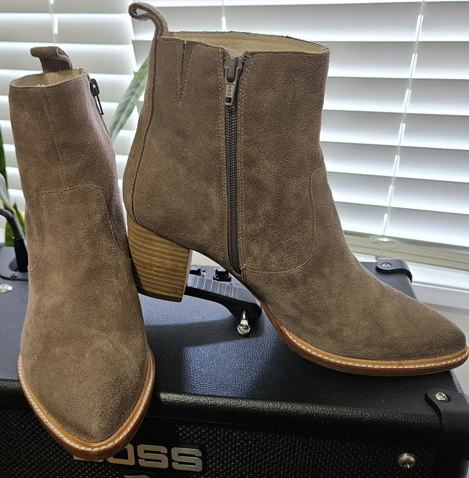 Finery Khaki / Tan Suede Boots