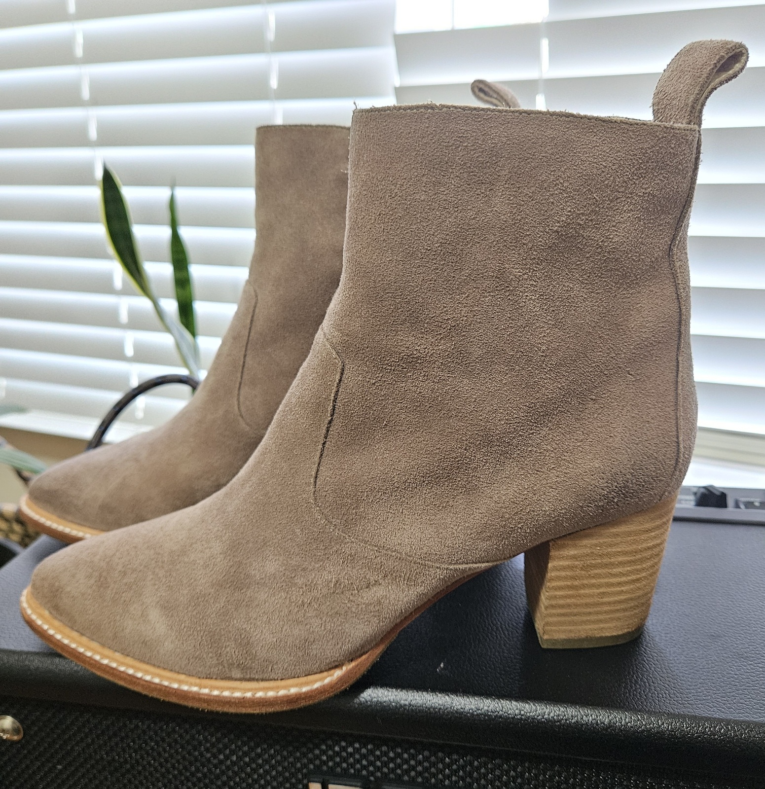 Finery Khaki / Tan Suede Boots
