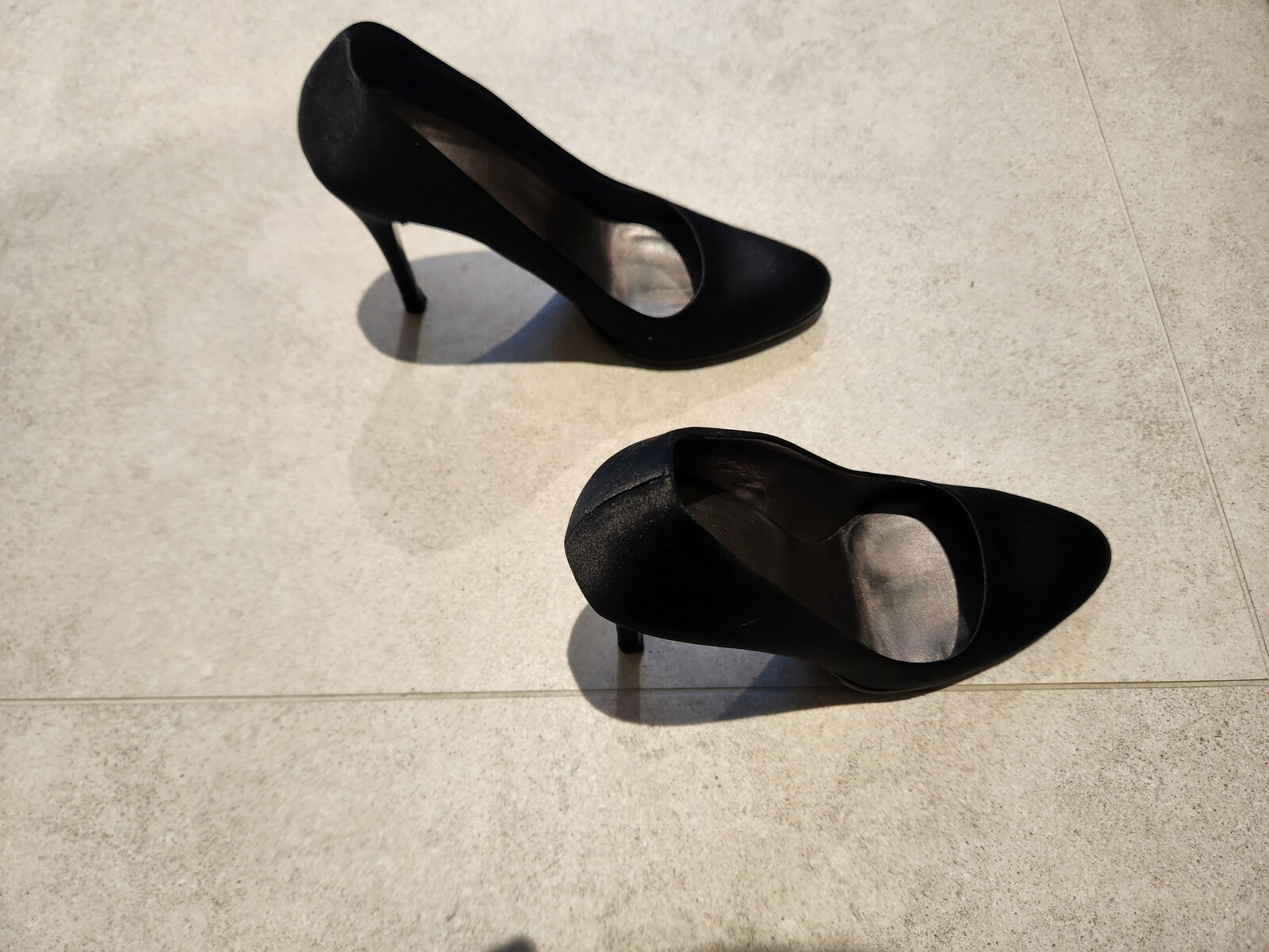 【送料&関税込】Prada Silk Satin Pumps Prada Satin Pumps | italist