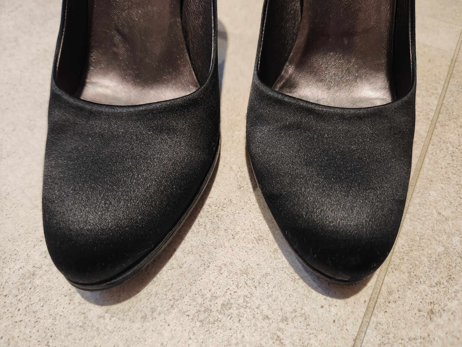 Prada Sz 38.5 Black Silk Satin Pumps - AirRobe