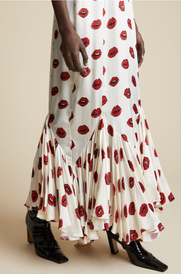Khaite The Candita Dress in Cream with Red Lip Print - AirRobe