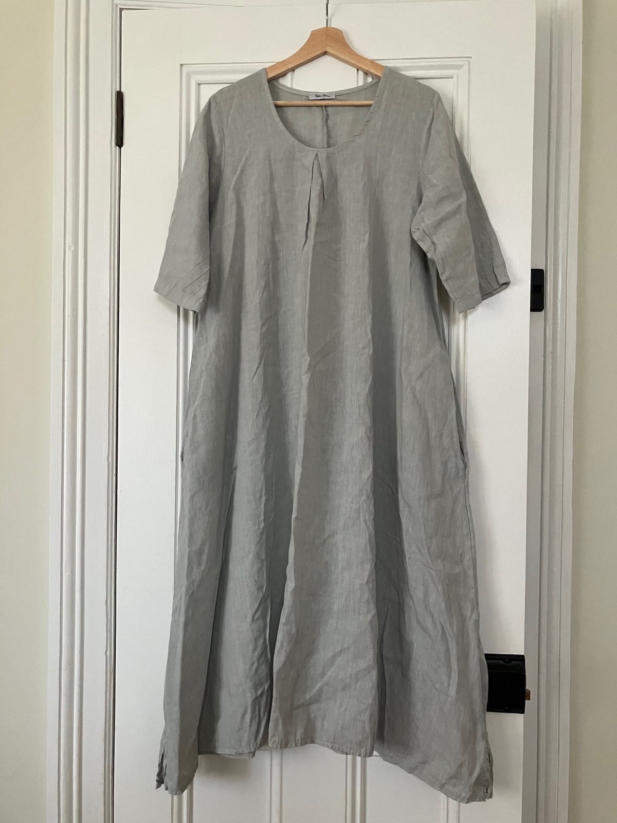 Talia Benson 3/4 sleeve linen maxi dress - AirRobe Talia Benson 3/4 sleeve linen maxi dress - AirRobe