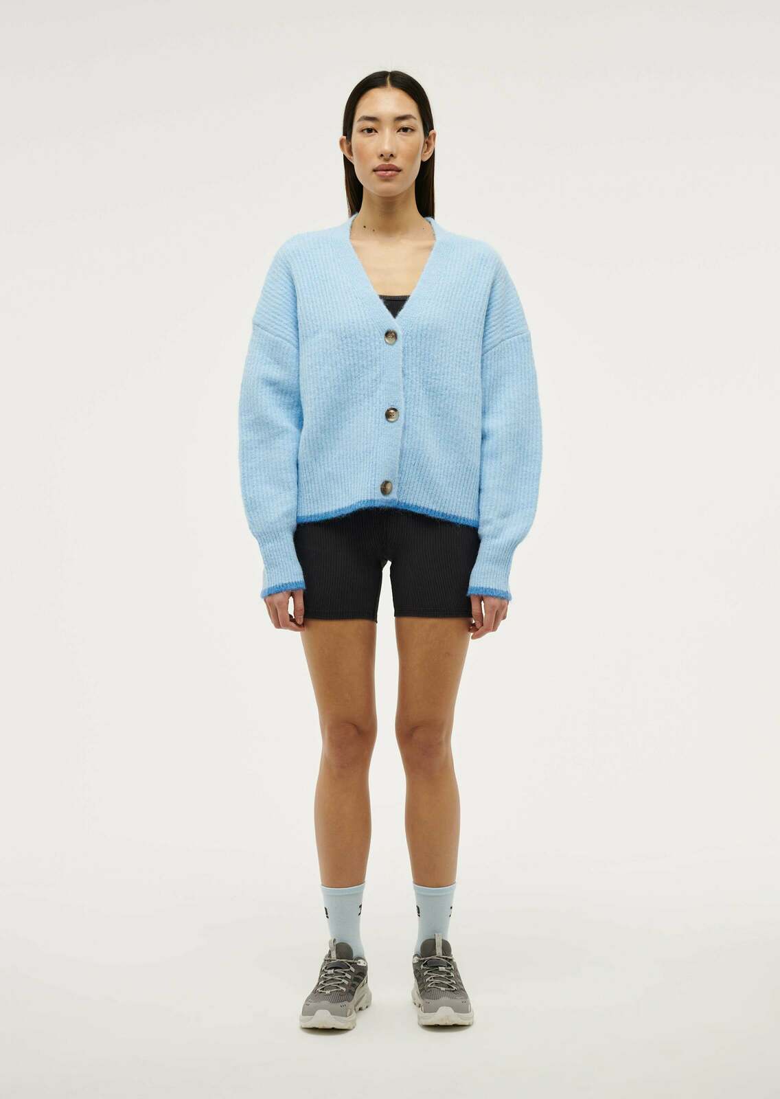 ILLUMINATE KNIT IN SKY BLUE